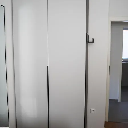 Neues In Traumlage Mit Garten